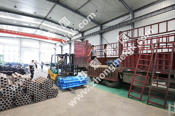 中煤集团一批单体液压支柱发往河北省磁县