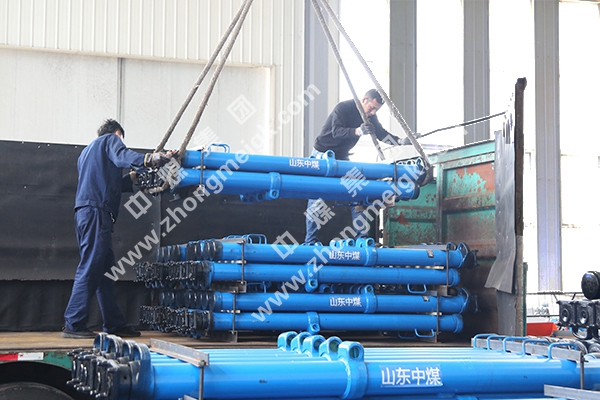 中煤集团一批悬浮式单体液压支柱发往山西阳泉